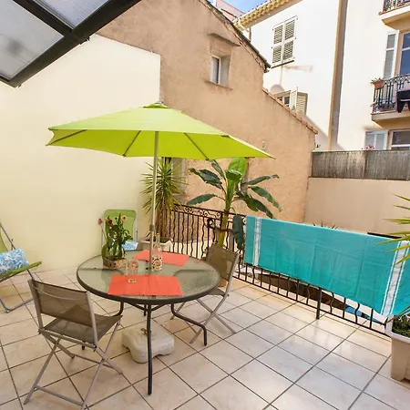 Apartment Studios Alea *